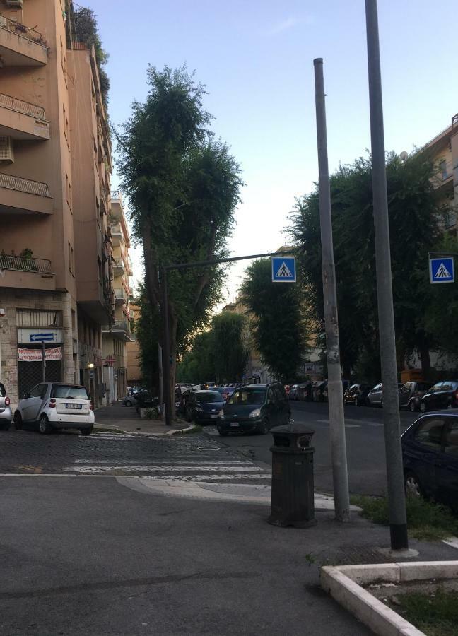 Bed and Breakfast Il Faro Gianicolense Rom Exterior foto